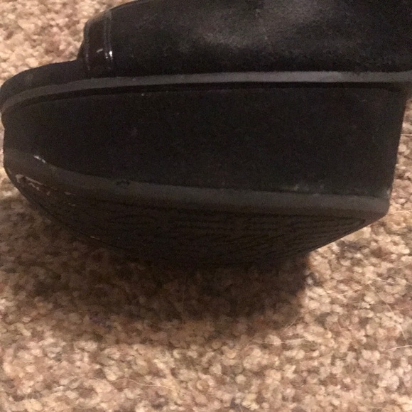 Pumps - Picture 5 of 5